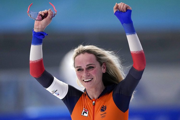Schouten wins 2nd Olympic gold, completes distance sweep